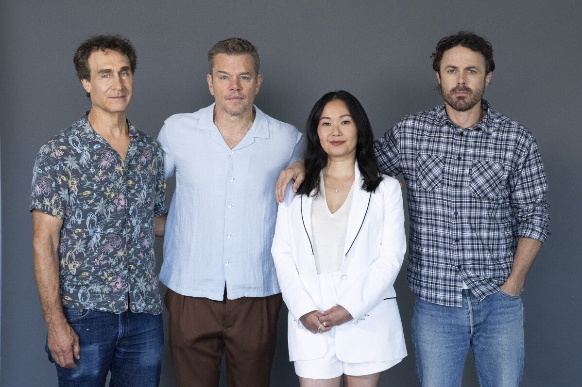 Q&A: Matt Damon, Casey Affleck, Hong Chau discutent de leur comédie sur le braquage de Boston 'Les Instigateurs'